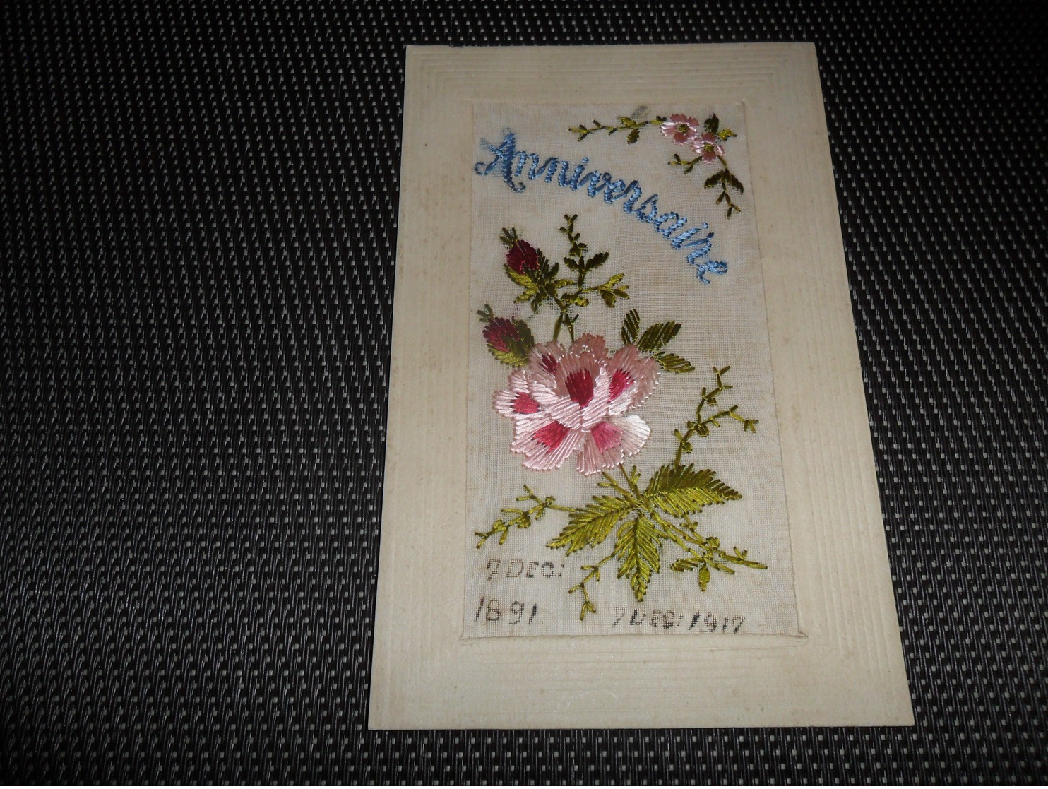 Carte Brodée ( 26 )  Geborduurde Kaart   1891   1917 - Embroidered