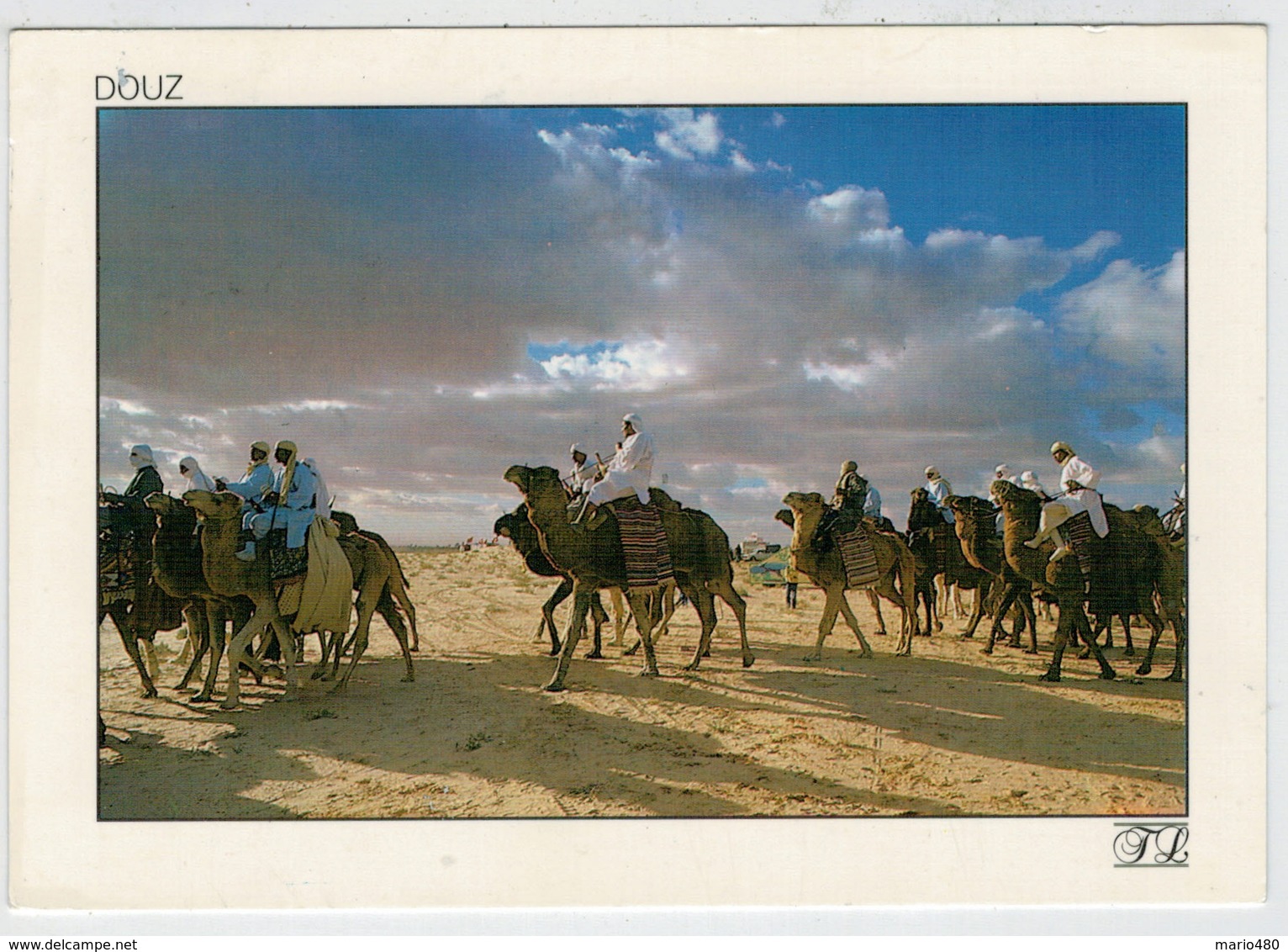 DOUZ    PENDANT  LE  FESTIVAL     (VIAGGIATA) - Tunisia