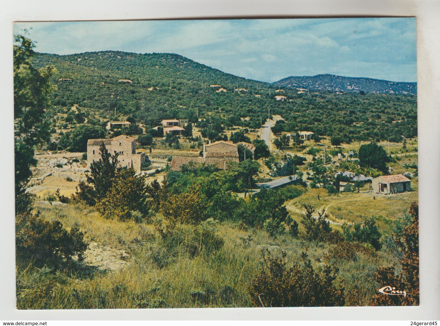 2 CPSM SAINT MARTIN DE LONDRES (Hérault) - Vue Générale Aérienne Au Fond Le Pic Saint Loup, Mas De Bouys - Andere & Zonder Classificatie