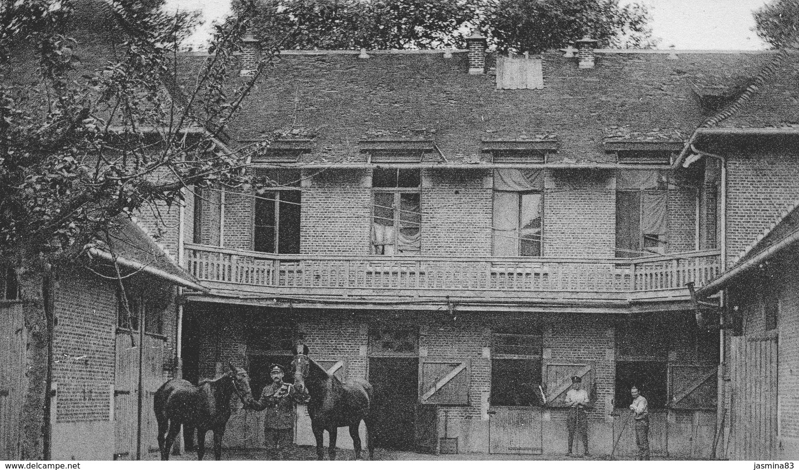 Valenciennes- Les Ecuries Du Manoir Des Glacis - Valenciennes