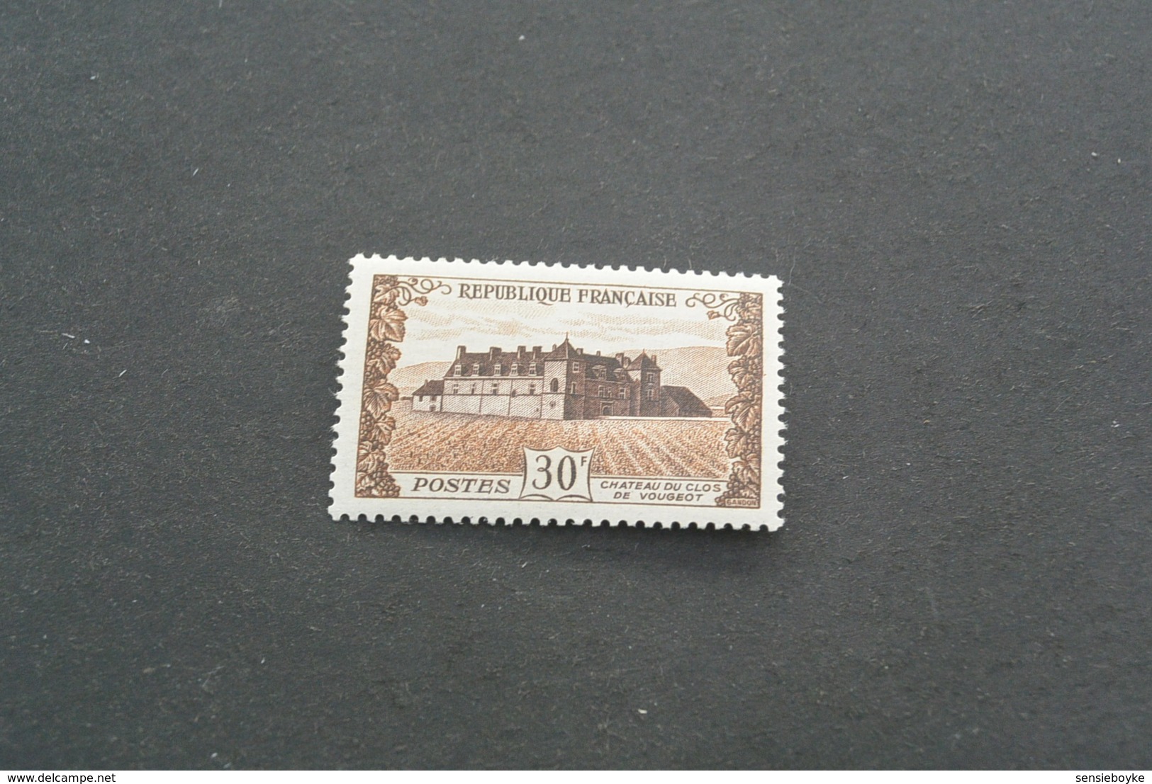 K19086- Stamp   MNH France 1951 - SC. 670- Chateau Du Clos De Vougeot - Nuovi
