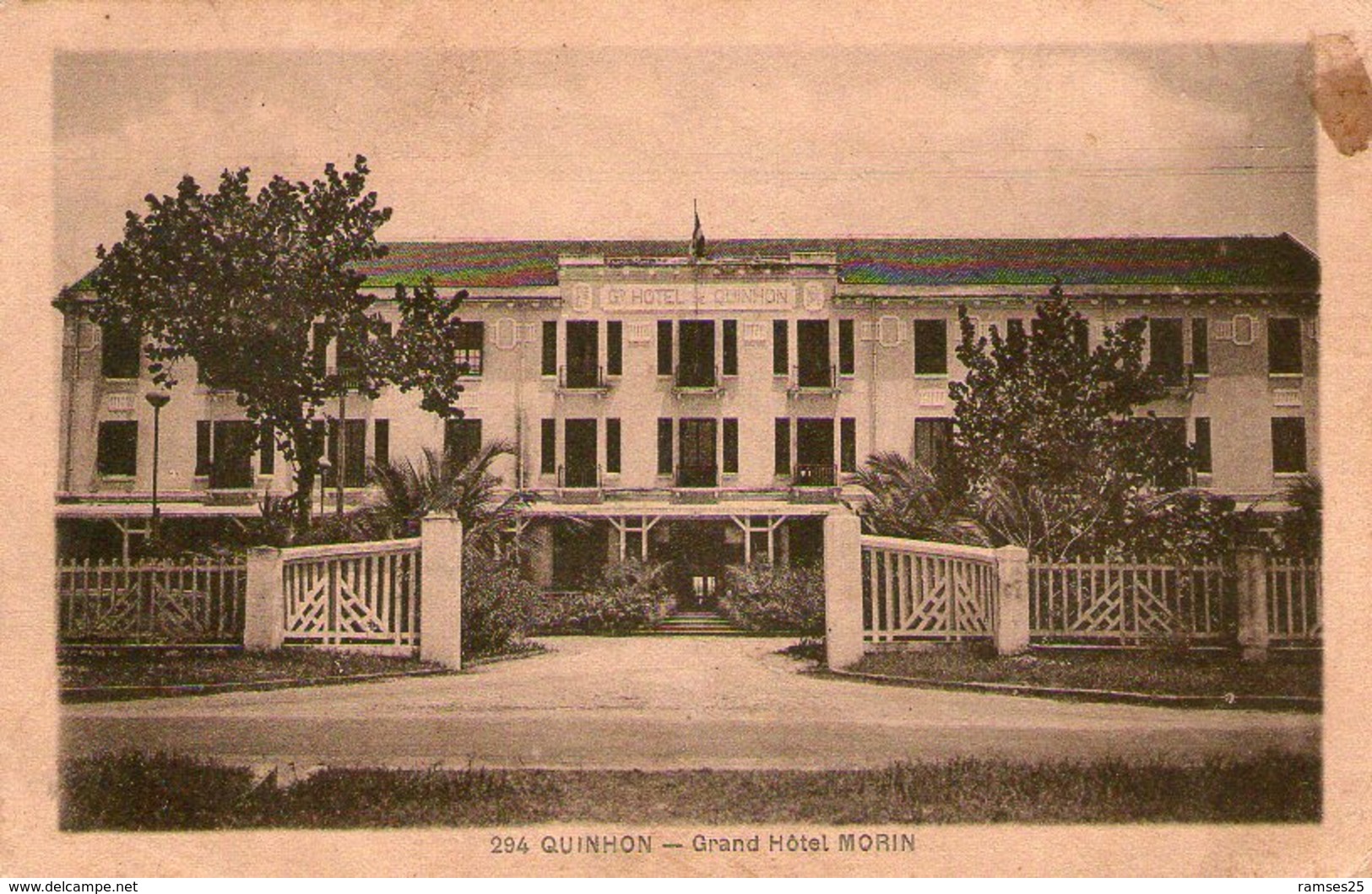 (90)  CPA  Quinhon  Grand Hotel Morin   (bon état) - Viêt-Nam