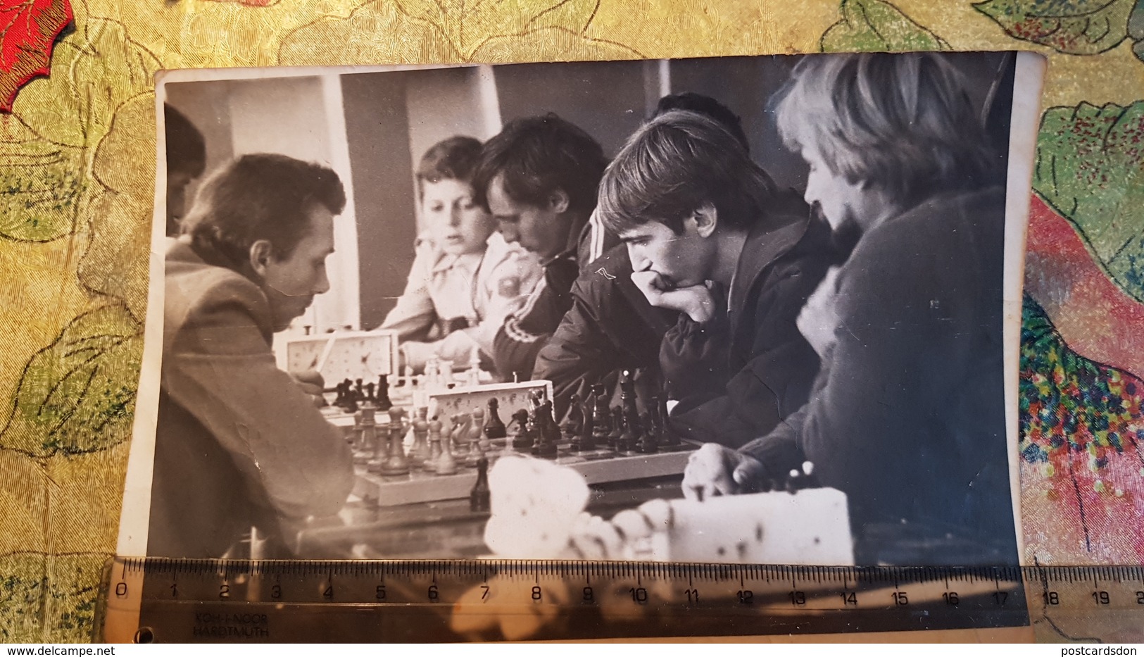 Young Men Playing Chess  - Vintage Photography 1960s  Old USSR Photo - JEU - ECHECS - CHESS - ECHECS - Sports