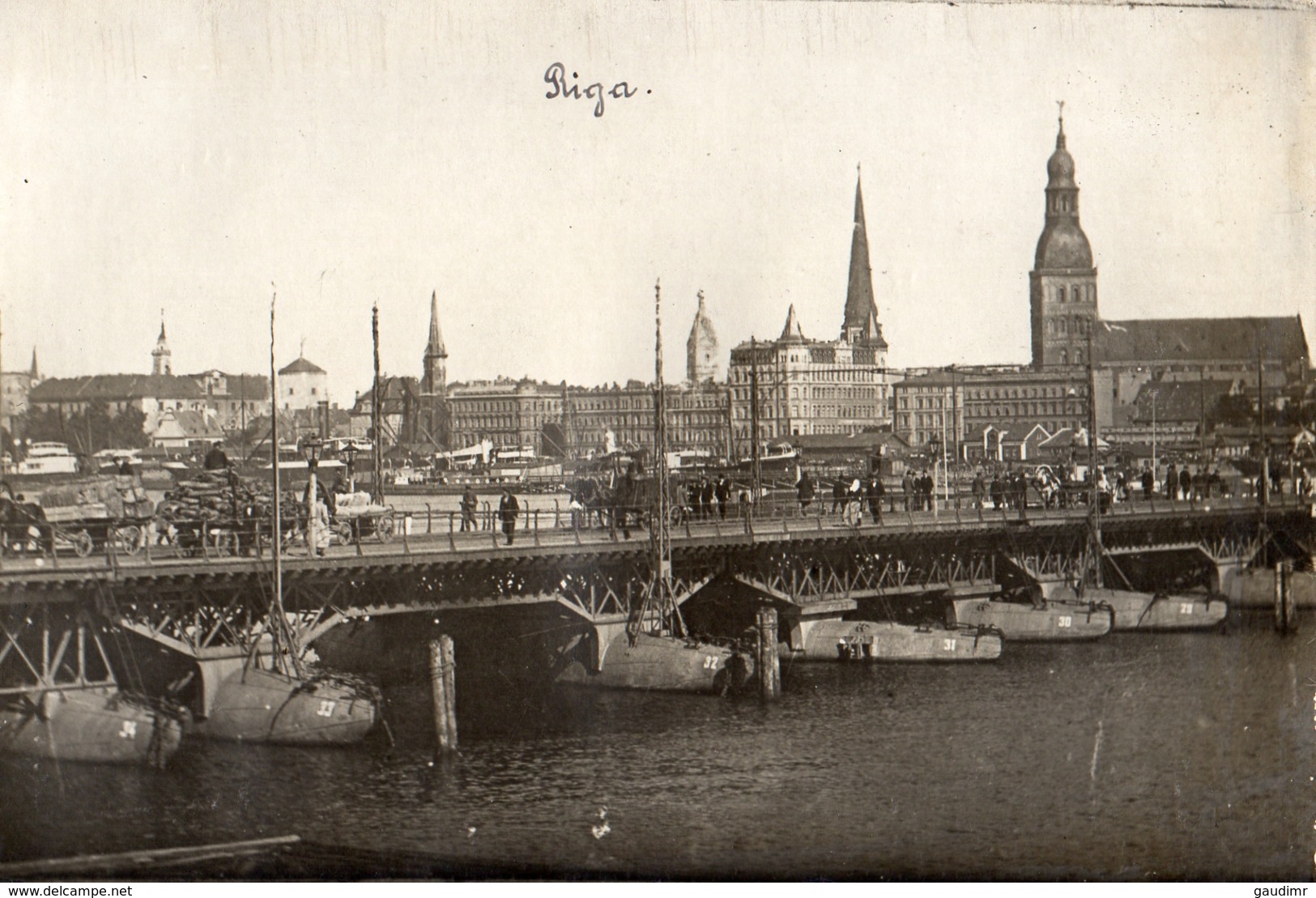 CARTE PHOTO ALLEMANDE DE RIGA EN LETTONIE LATVIJA - PONT SUR LA DAUGAVA - GUERRE 1914 1918 - 1914-18