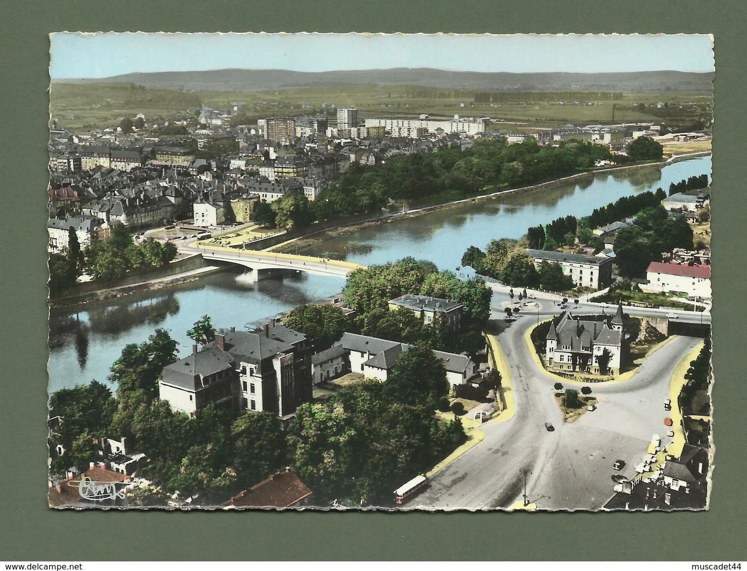 CARTE POSTALE  57 THIONVILLE  MOSELLE PONT DE LA MOSELLE ET QUARTIER DE LA GARE - Thionville