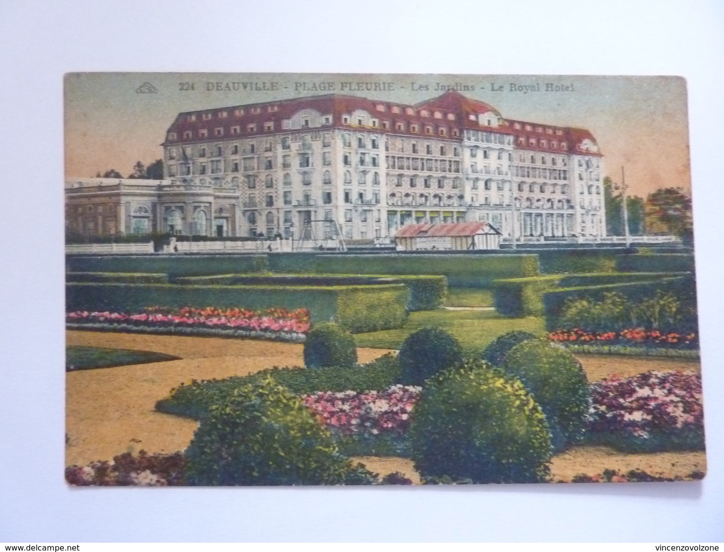 Cartolina "DEAUVILLE Plage Fleurie - Les Jardins - Le Royal Hotel" 1930 - Deauville