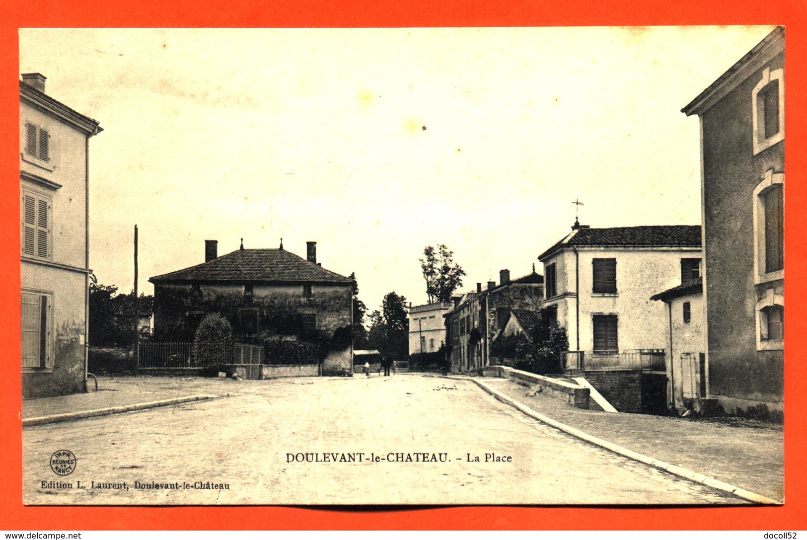 CPA 52 Doulevant Le Chateau " La Place " - Doulevant-le-Château