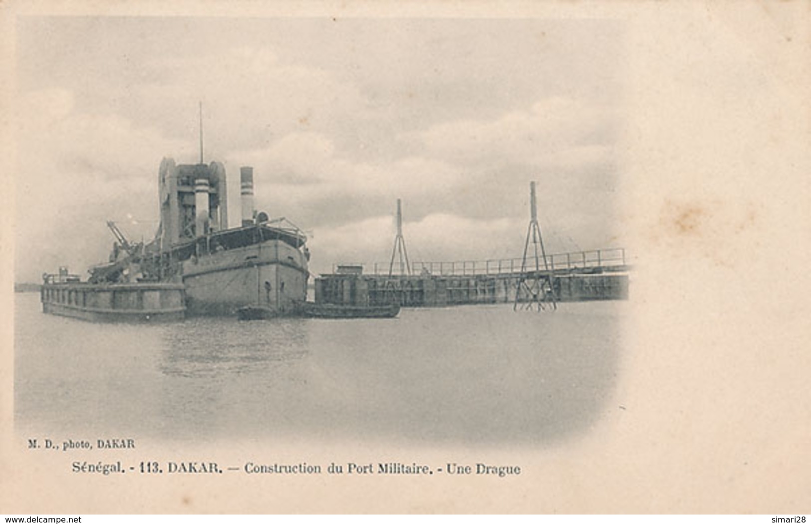 DAKAR - N° 113 - CONSTRUCTION DU PORT MILITAIRE - UNE DRAGUE - Sénégal