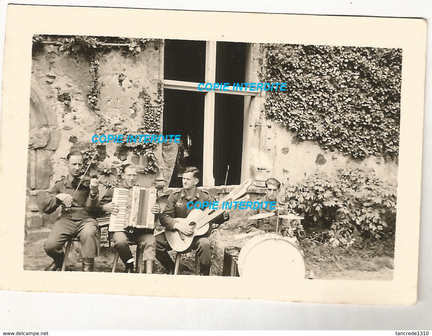 WW2 PHOTO ORIGINALE Soldats Allemands Château à LAVAL Ou Environs 53 MAYENNE 1943 N°1 - 1939-45