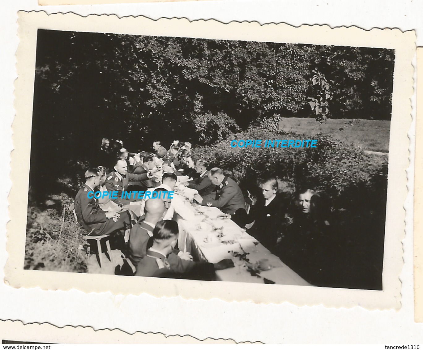 WW2 PHOTO ORIGINALE Soldats Allemands Parc Château à LAVAL Ou Proche 53 MAYENNE 1943 N°7 - 1939-45