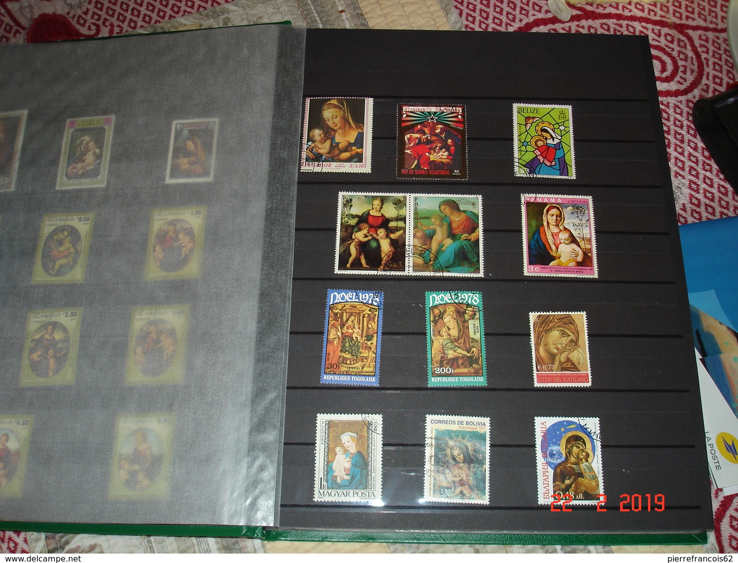 ALBUM CONTENANT COLLECTION DE TIMBRES SUR LA VIERGE MARIE - Collections (with Albums)