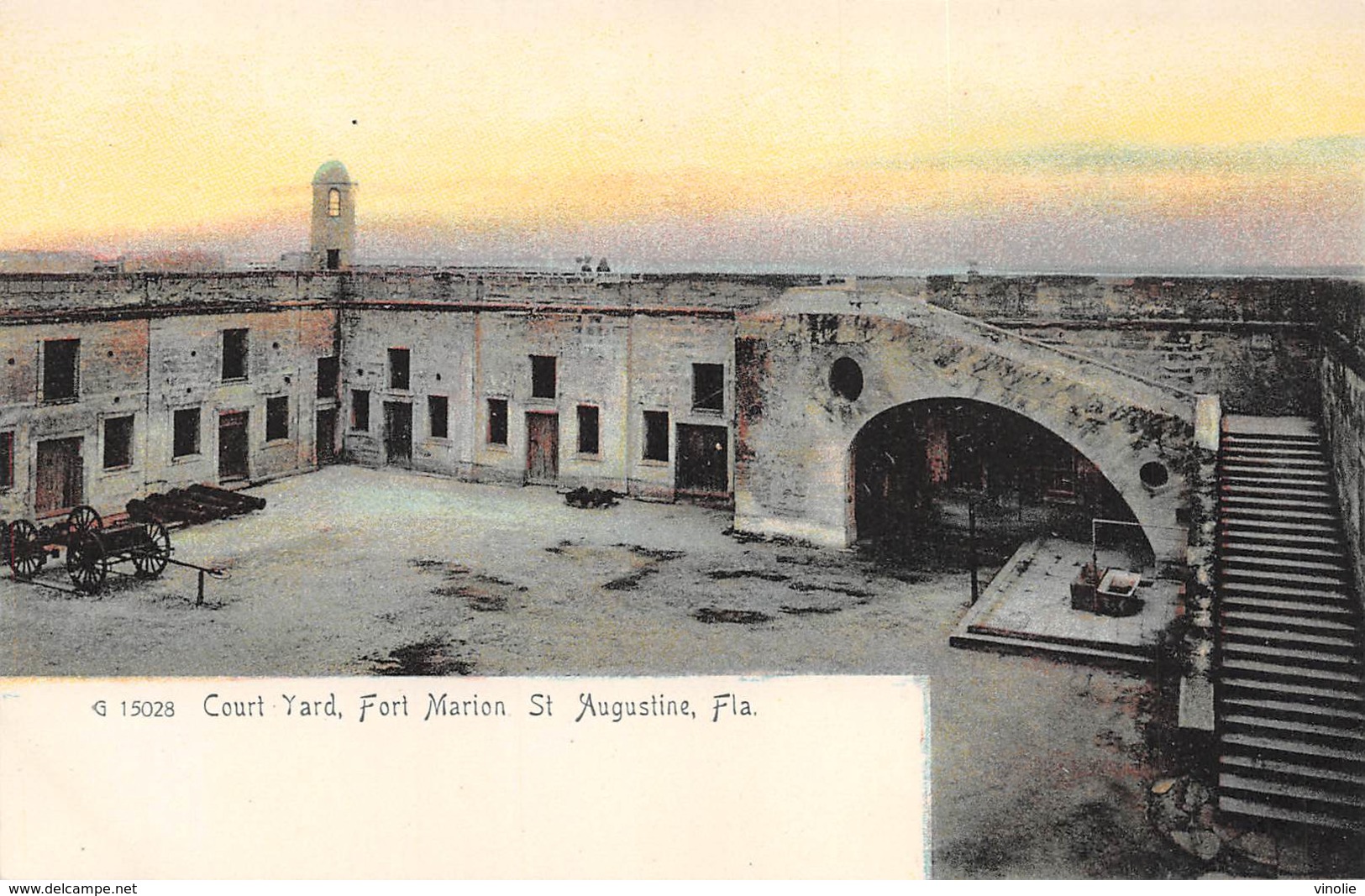 A-19-2519 : SAINT AUGUSTINE.  COURT YARD.  FORT MARION. - St Augustine