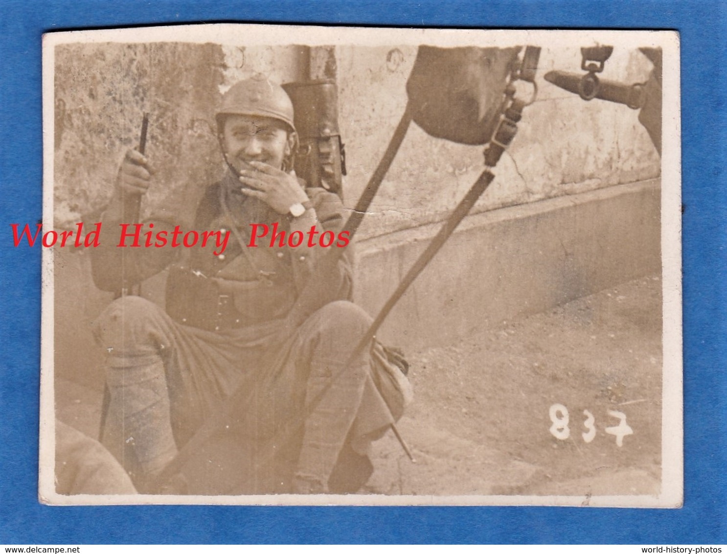 Photo Ancienne - VERSAILLES - Caserne & Régiment à Identifier - Portrait D'un Soldat & Son Cheval - Casque Infanterie - Guerre, Militaire