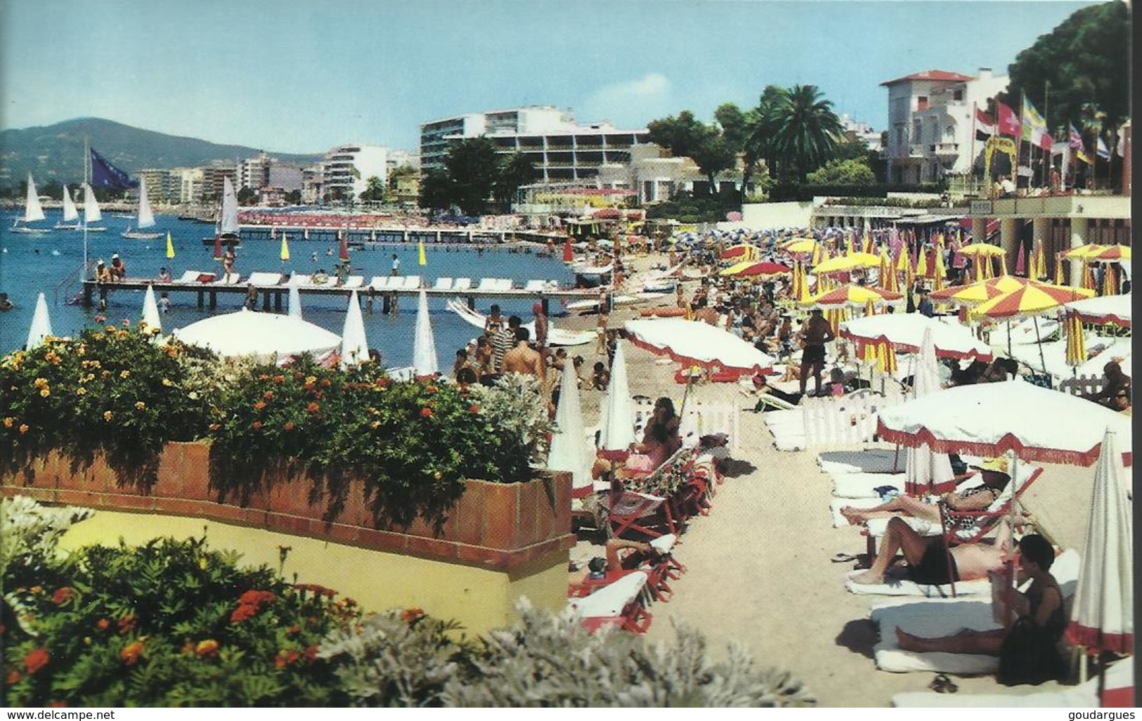 Juan-les-Pins - La Plage - Carte 14 X 9 - Autres & Non Classés