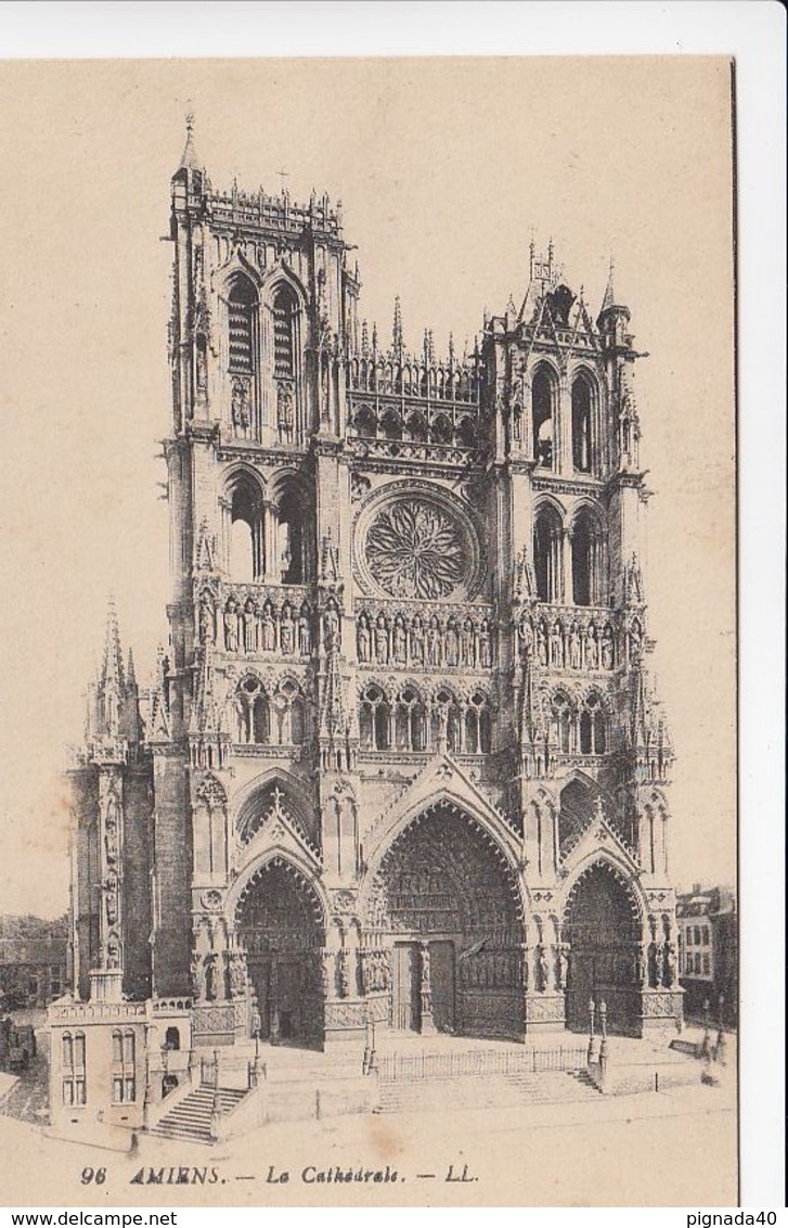 CP , 80 , AMIENS , La Cathédrale - Amiens