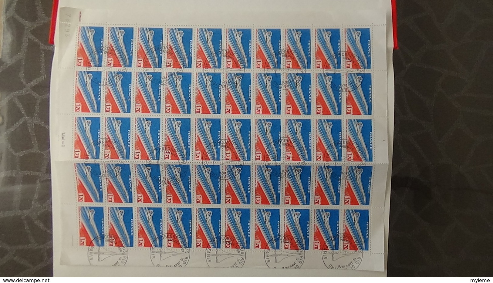 Collection de timbres, carnets, blocs de France avec oblitérations soignées (2 feuilles concorde avec 1 pli)