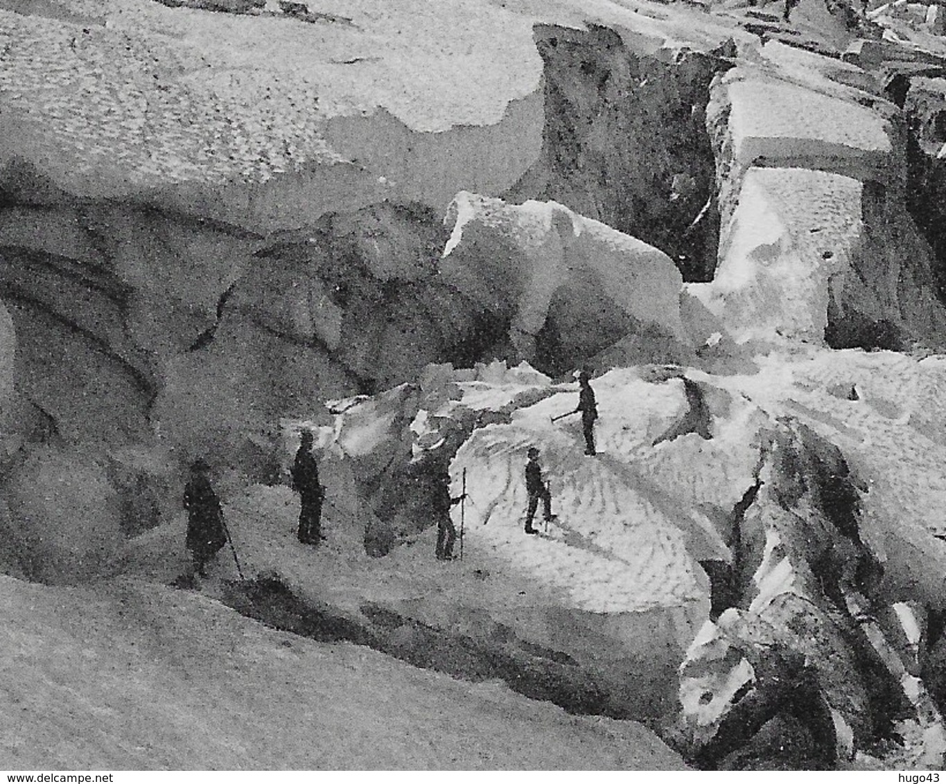 MASSIF DU PELVOUX - GLACIER DU TABUCHET ET LA MEIJE AVEC PERSONNAGES - CPA NON VOYAGEE - Autres & Non Classés