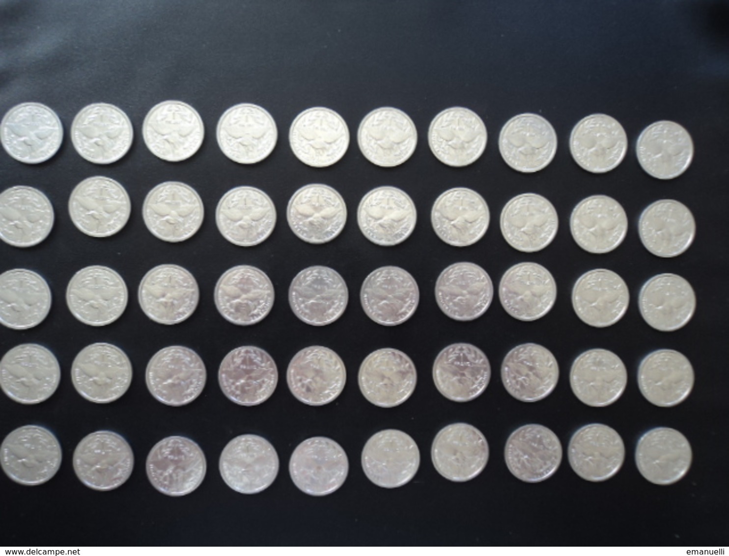 NOUVELLE CALÉDONIE : LOT 50 X 1 FRANC   2002   KM 10 NON CIRCULÉ - Kiloware - Münzen