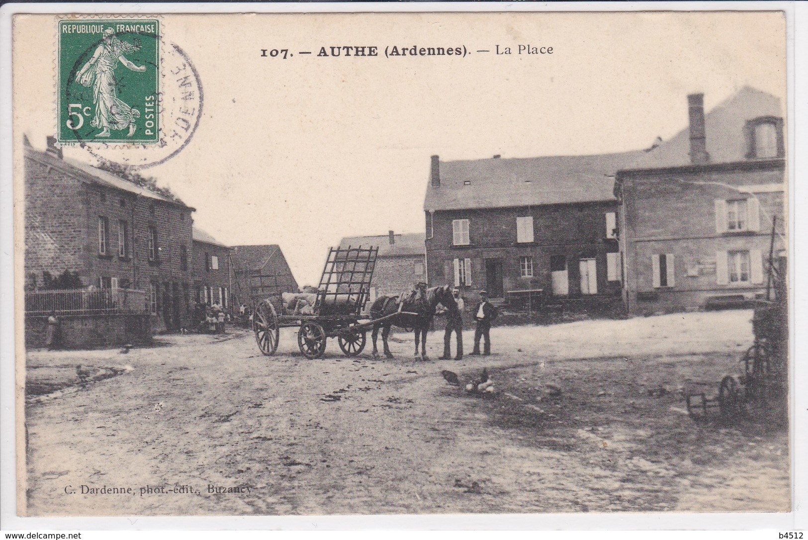 08 AUTHE La Place ,attelage Cheval Avec Remorque ,paysans Sur La Place ,écrite à Mlle Baudart Reims ,oblitération OR - Autres & Non Classés