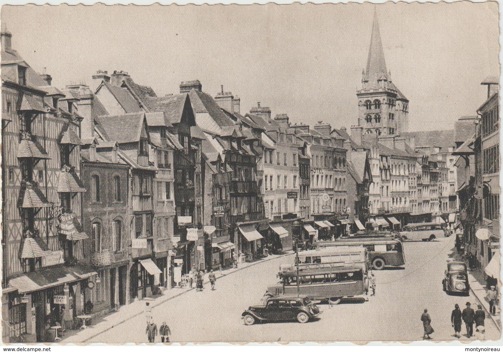 DAV : Calvados :  LISIEUX :  La  Place  Victor  Hugo  ,  Bus, Voiture  Traction - Lisieux