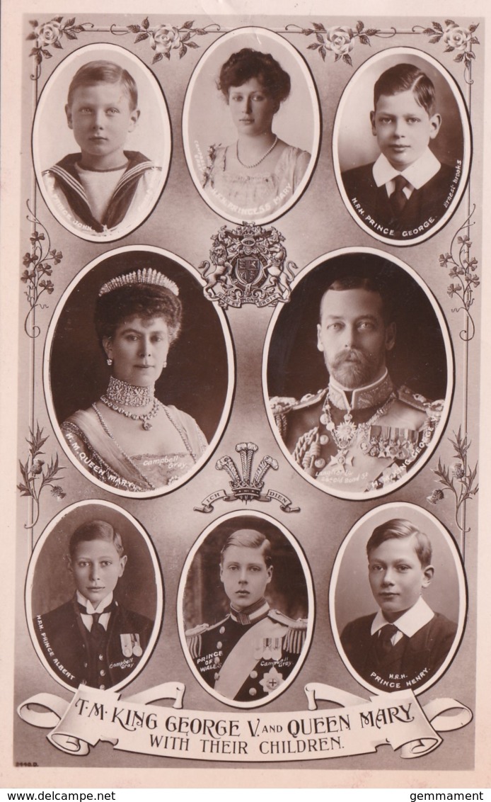 KING GEORGE V @ QUEEN MARY WITH THEIR CHILDREN - Case Reali