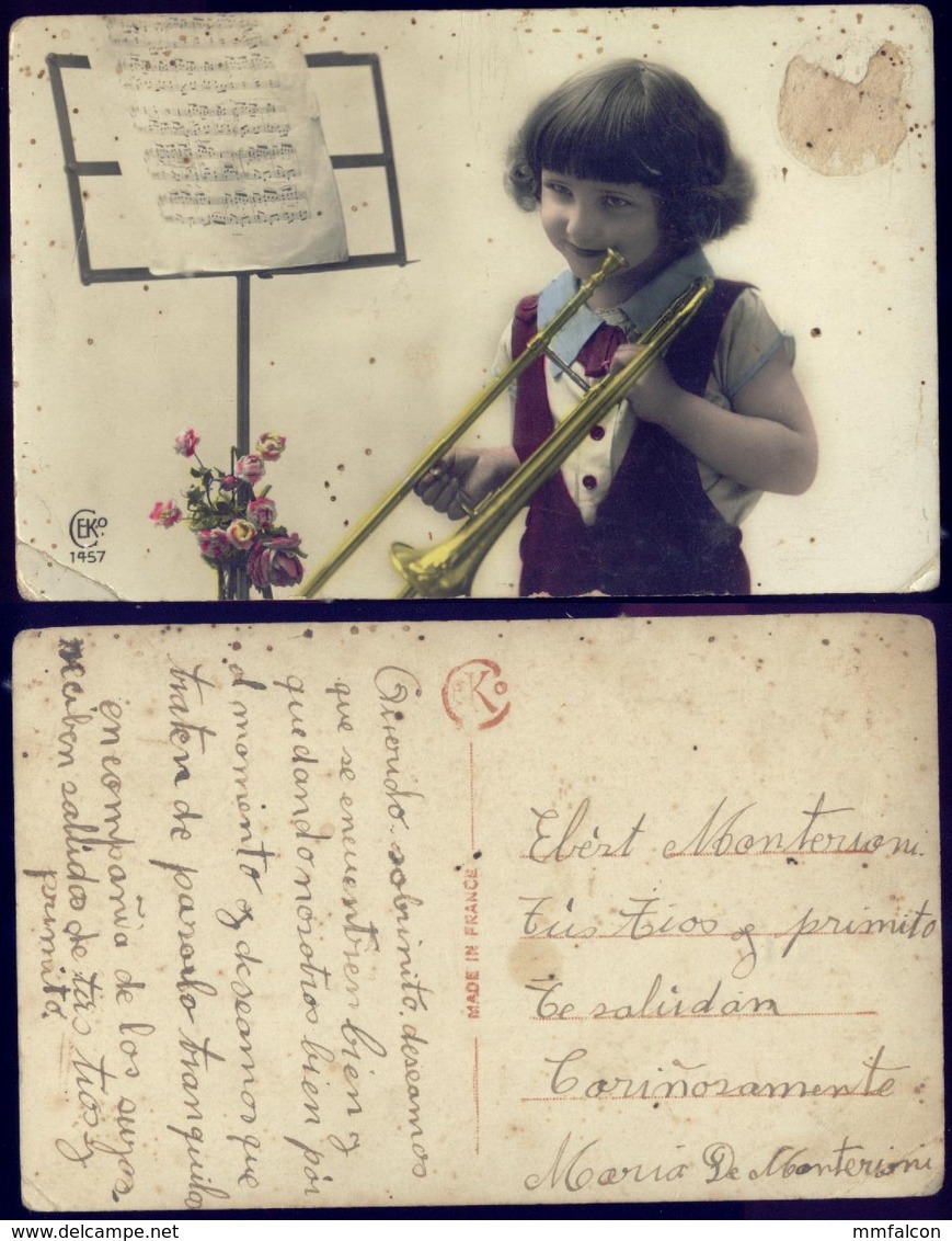 X86 - FLOWERS FLEURS - GIRL ENFANT - Fille Avec Clarinette Et Partition - France Postcard 1930's - Escenas & Paisajes