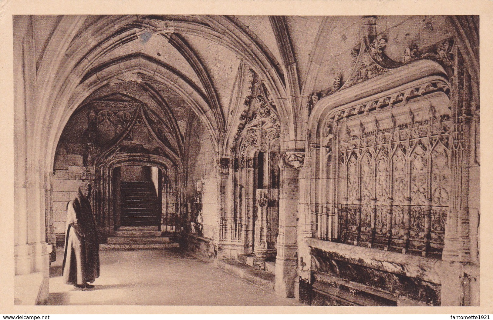 SAINT WANDRILLE  ABBAYE LE LAVABO ET LA PORTE DU REFECTOIRE (dil4) - Saint-Wandrille-Rançon