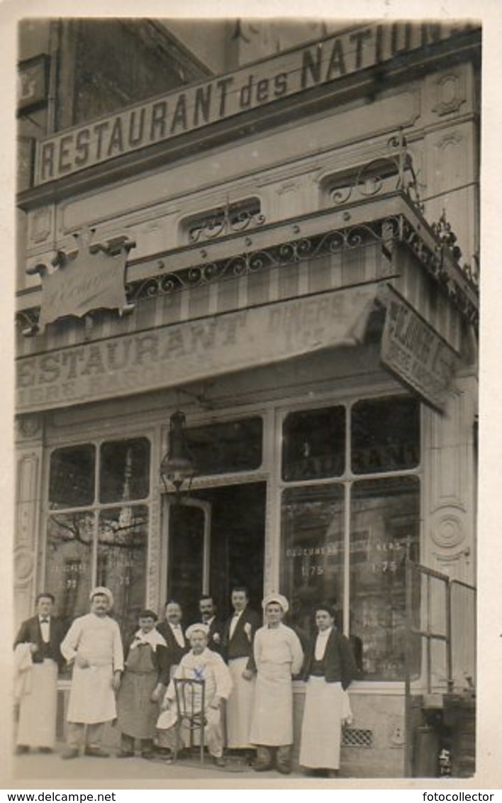 Personnel Devant Le Restaurant Des Nations (propriétaire P. Échégul) - Personnes Identifiées