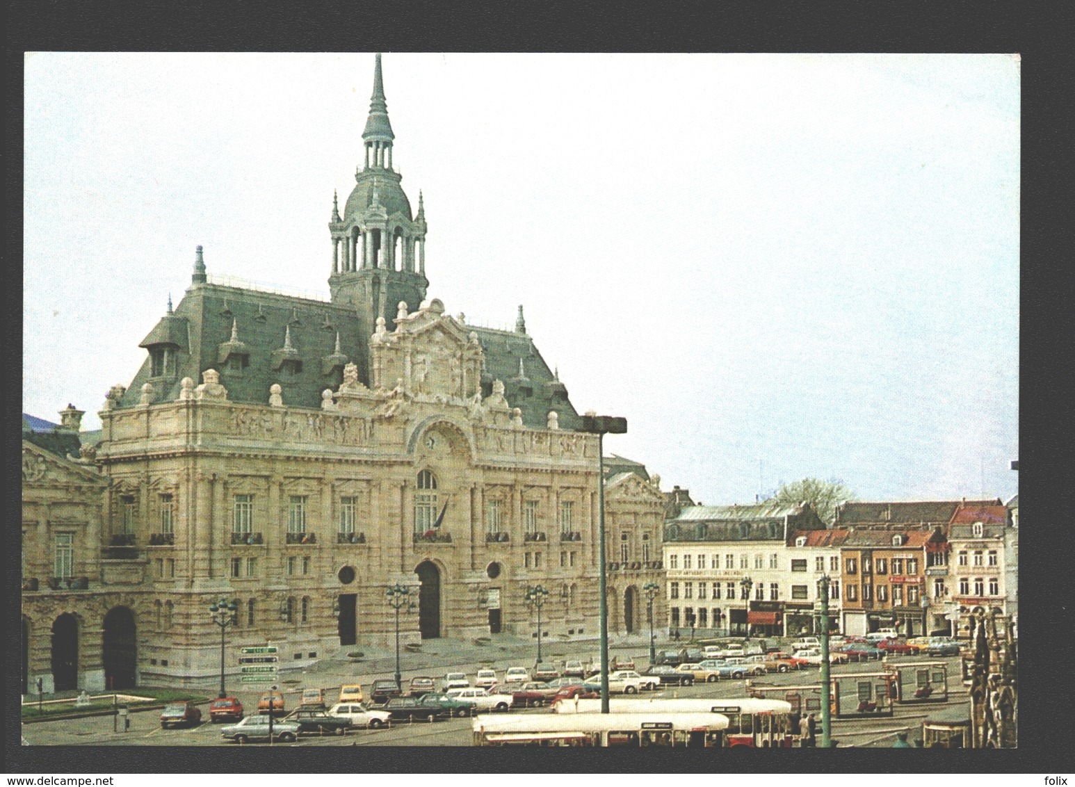 Roubaix - L'Hôtel De Ville - Voitures, Autobus - Roubaix