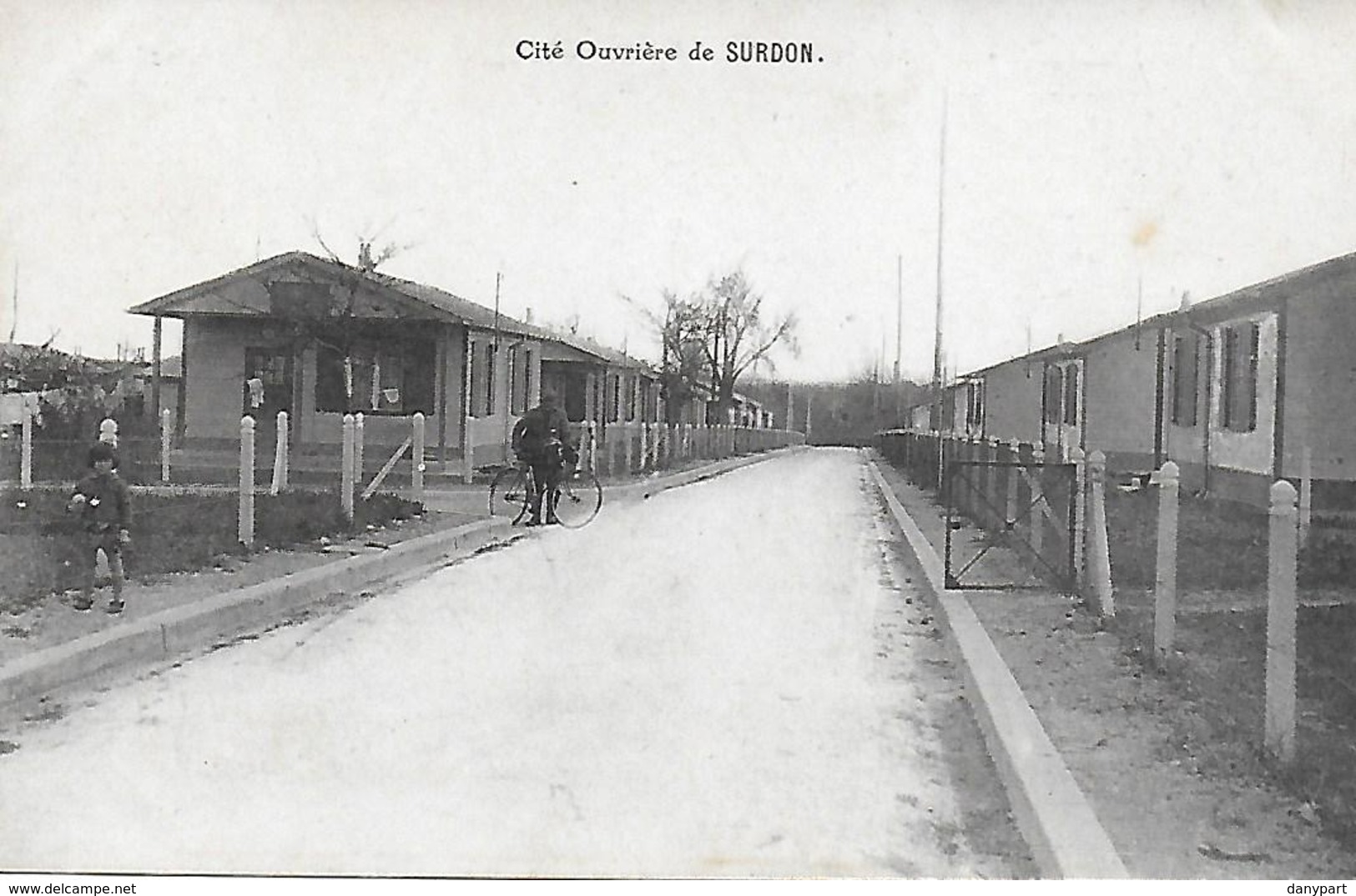 61 - Orne - Macé - Surdon - La Cite Ouvriere Ferrovière Construite Par Prisonniers Allemands En 1914-1918 . - Other & Unclassified