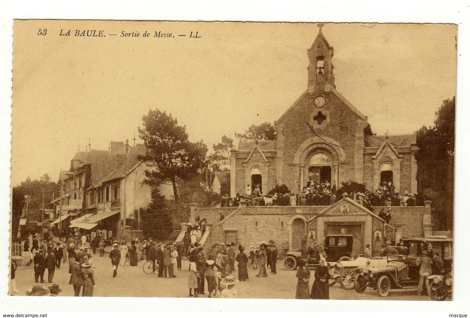 Cpa N° 53 LA BAULE Sortie De Messe - Herbignac