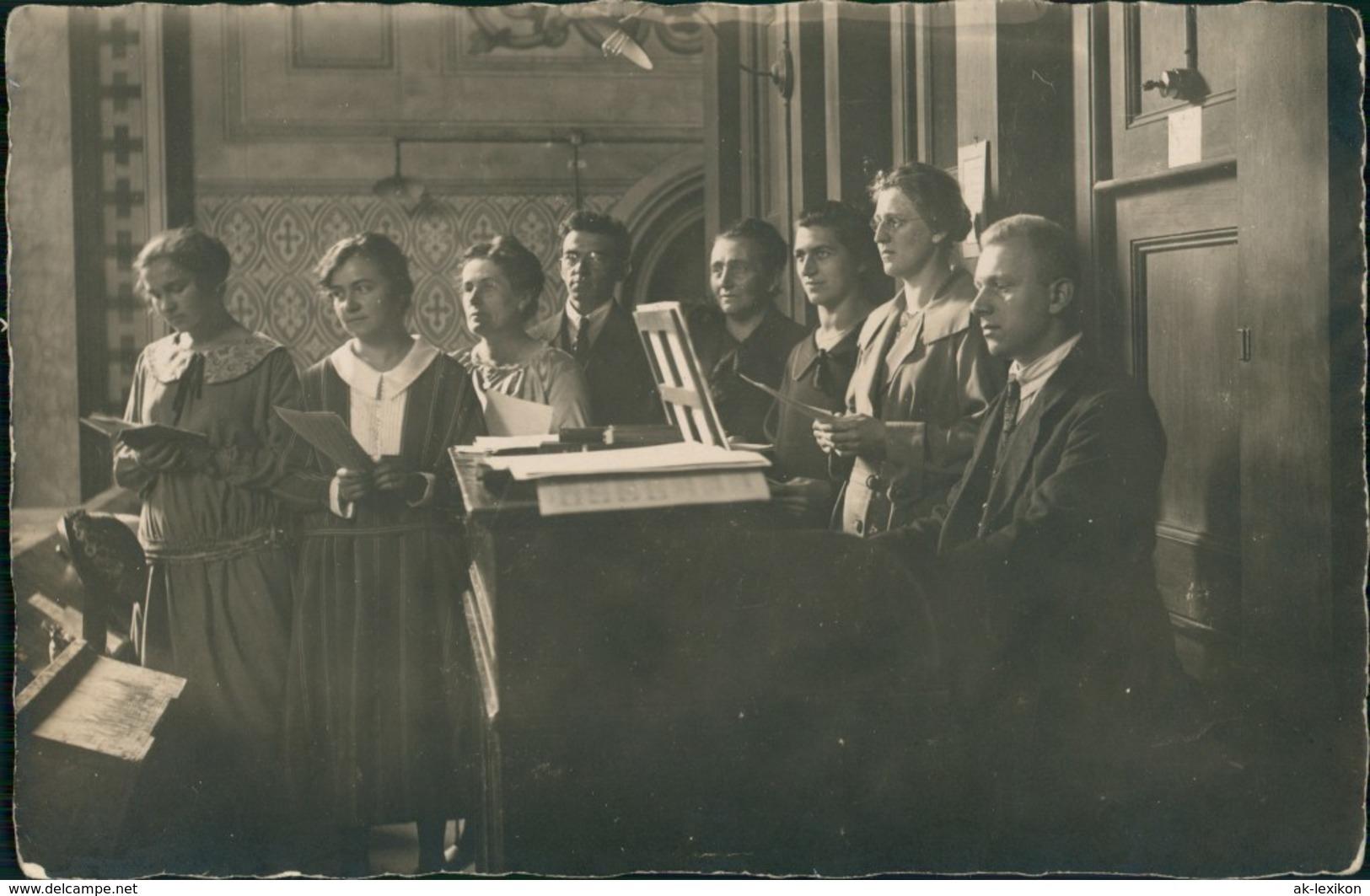 Gruppenfoto Gesangsgruppe Mit Orgel, Orgel-Spieler 1930 Privatfoto - Non Classés