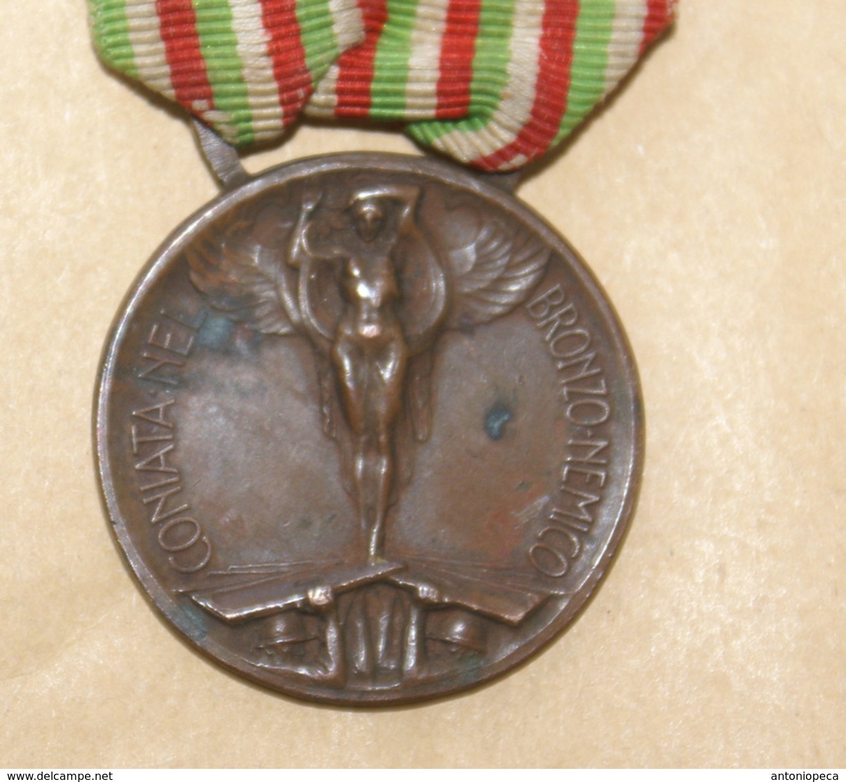 ITALIA, 1914-1919 , TWO BRONZE  MEDALS  WW1 - Italia