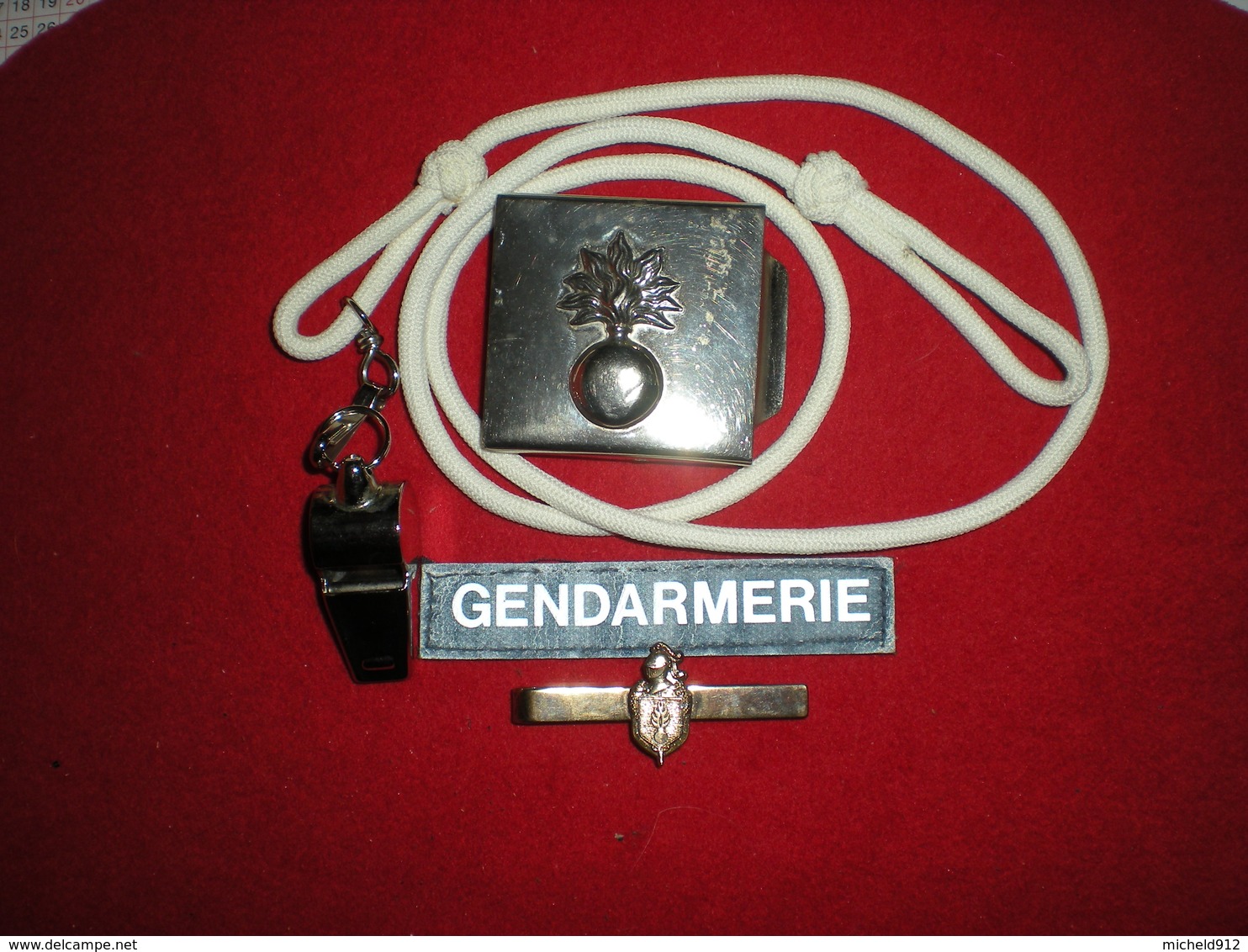 LOT GENDARMERIE 2 - Police & Gendarmerie