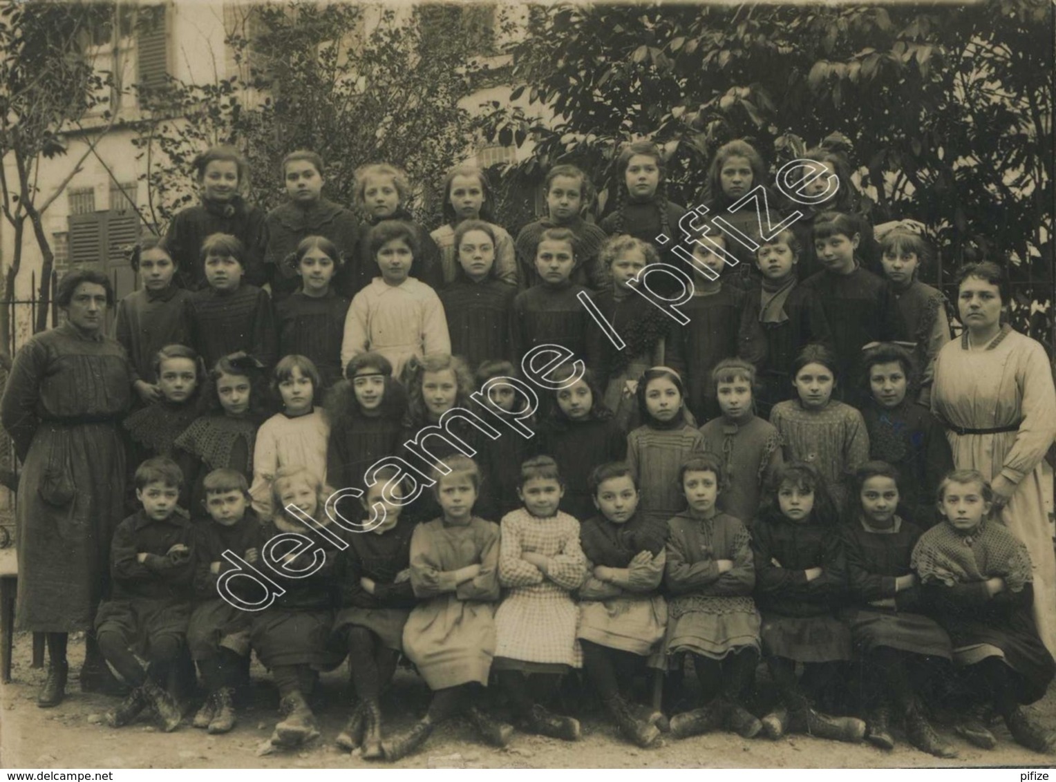 Photo D'une Classe D'école à Toury (Eure-et-Loir) 1921-1922 . Tirage F. Bonneau à Garancières . - Persone Anonimi