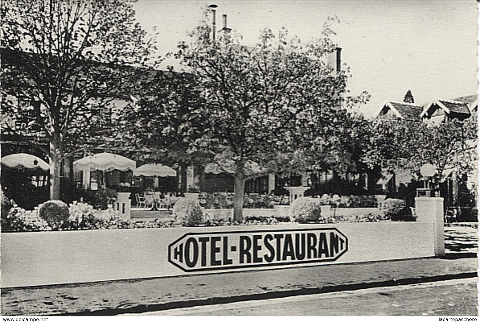 X113349 SEINE ET MARNE BARBIZON HOTEL RESTAURANT  LES PLEIADES ENSEMBLE DES TERRASSES - Barbizon