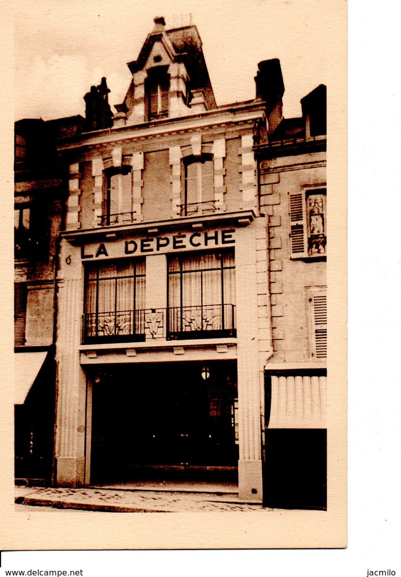 LA DEPECHE D'EURE-ET-LOIR A NOGENT-LE-ROTROU "magasin ECHO REPUBLICAIN". Etat Neuf. Voir SCAN - Nogent Le Rotrou