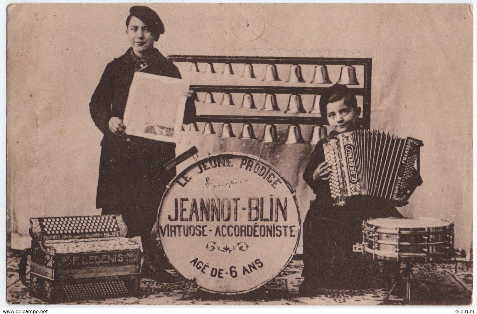 MUSICIEN. ACCORDEONISTE. JEANNOT-BLIN. AGE De 6 ANS. ACCORDEON FRANCOIS DEDENIS. - Musik Und Musikanten