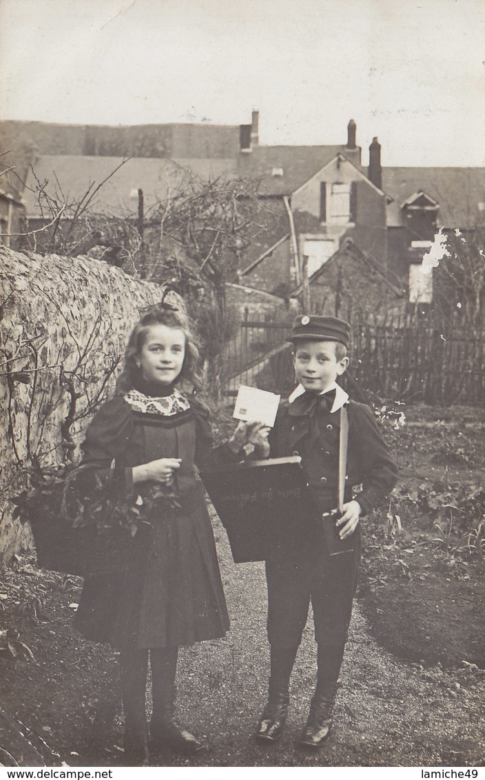 Carte Photo 2 Enfants Garçon Habillé En Facteur  Lettre Circulée Timbrée - Post & Briefboten