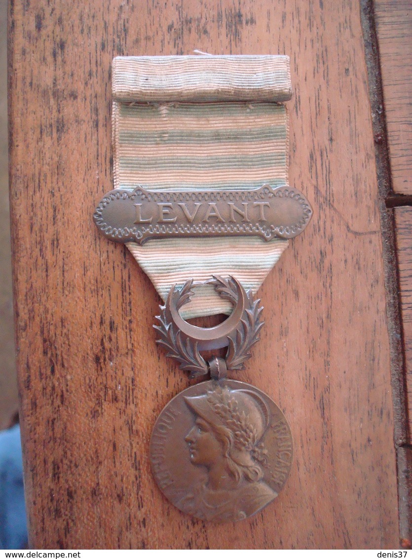 Médaille Du Levant. - France