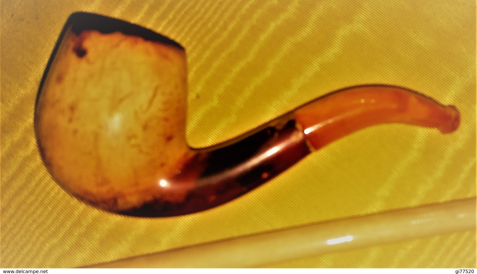 PIPES AMBRE & ECUME -LOT DE 3 / Deluxe Hand Carved  Ornate Stem Meerschaum Pipes - Pijpen Uit Meerschuim