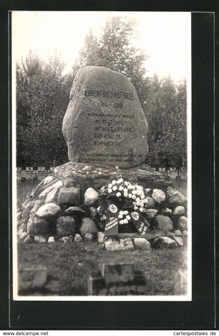 Foto-AK Sille, Gefallenendenkmal 1914-18 Mit Kranz Mit - Lettonia