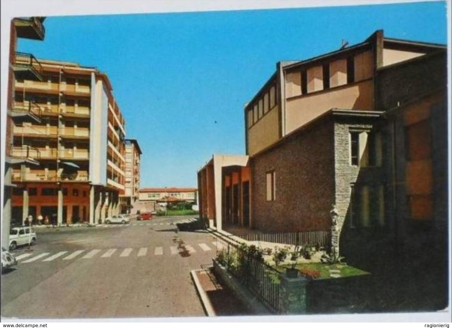 LUCCA - Lido Di Camaiore - La Chiesa E Nuove Costruzioni - 1977 - Lucca