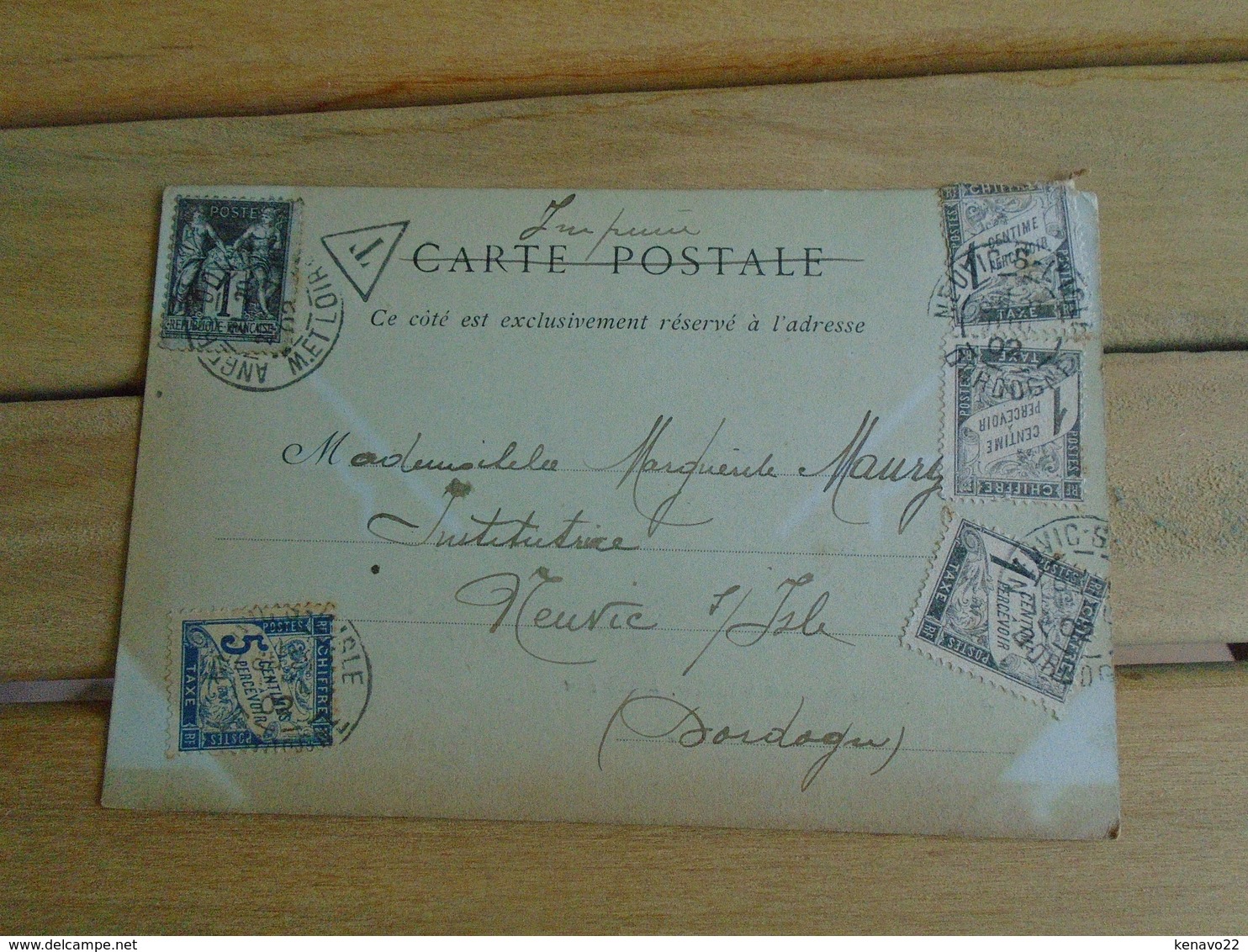 Carte Assez Rare De 1902 , Angers , Le Boulevard De Saumur " Carte Animée " "" Beaux Timbres Et Cachets Taxe "" - Angers