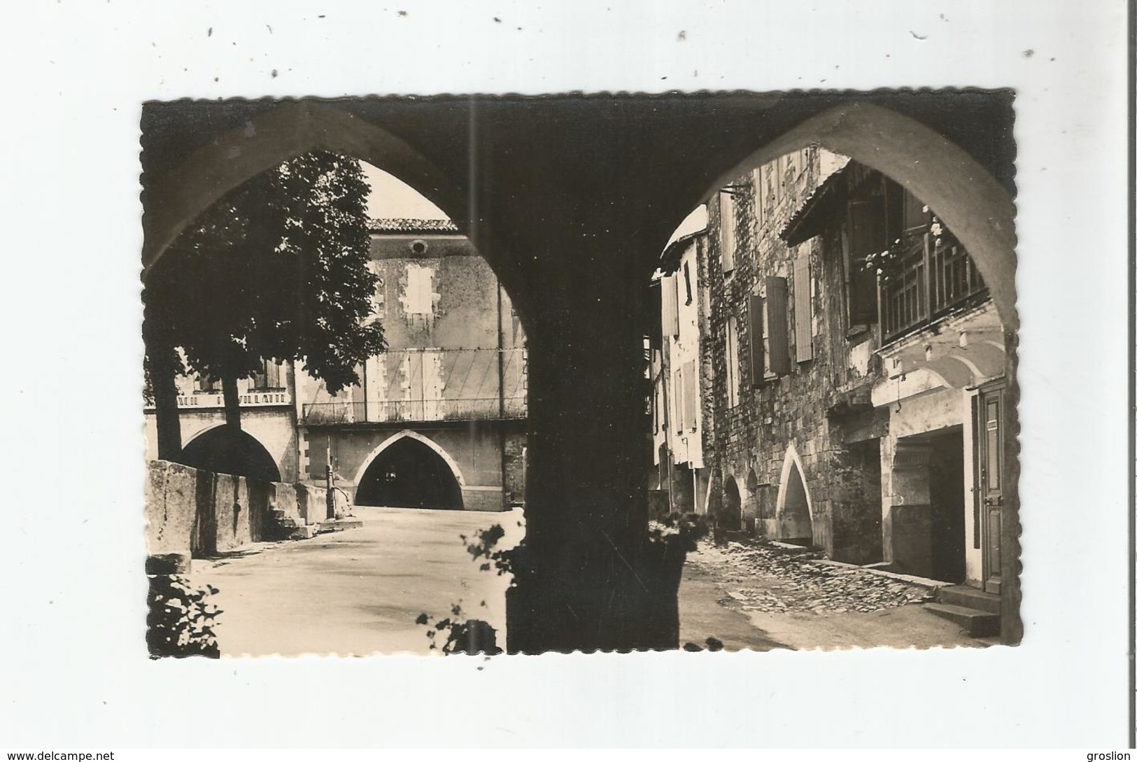 MONFLANQUIN (LOT ET GARONNE) CARTE PHOTO LES CORNIERES - Monflanquin