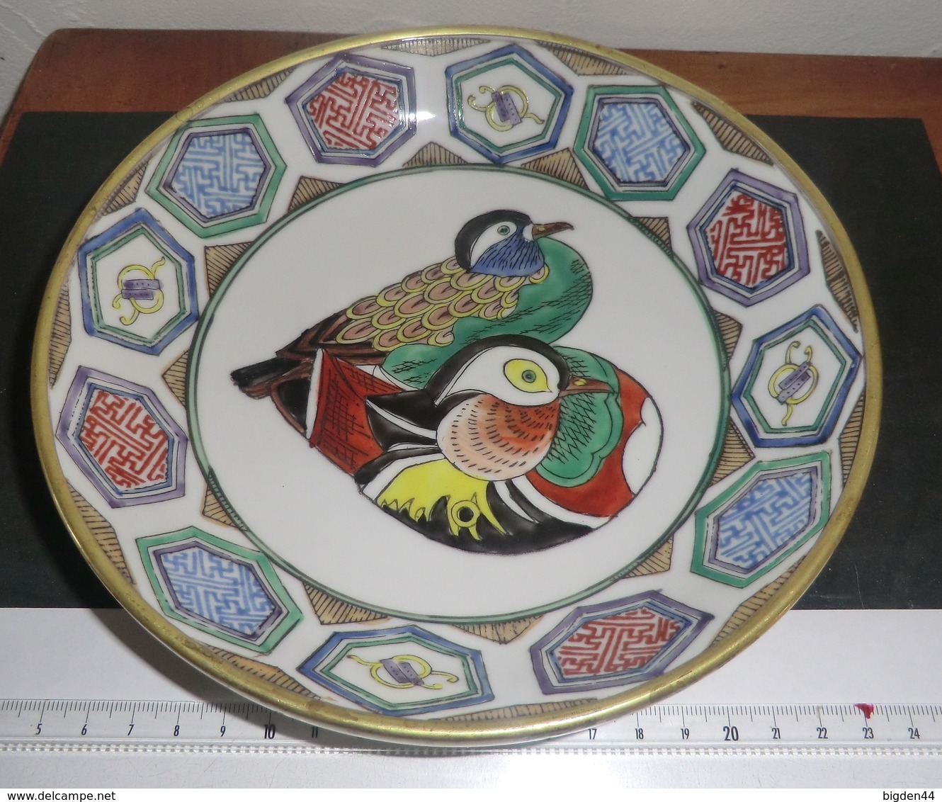 Assiette Asiatique Ou Japonaise Style Imari - Art Asiatique