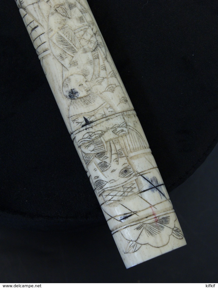 Couteau Ancien Poignard De Samourai En Os Ciselé Bone Japan Knife - Armes Blanches