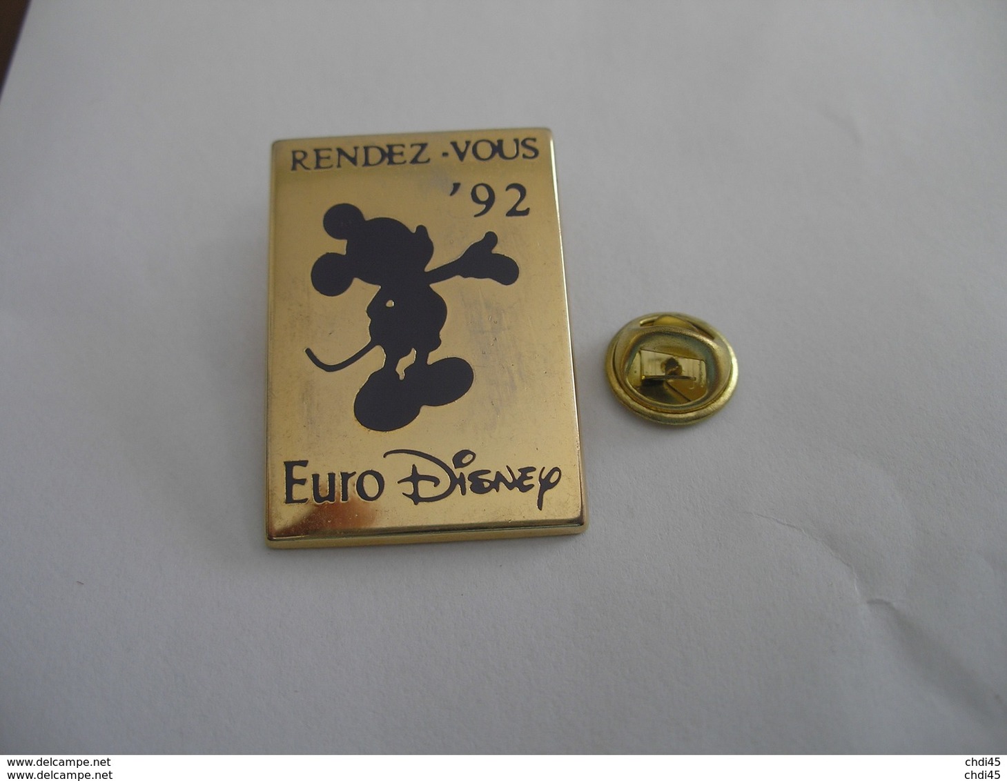 Gros Pin's EURO DISNEY RENDEZ-VOUS 92 Signé Arthus Bertrand - Disney