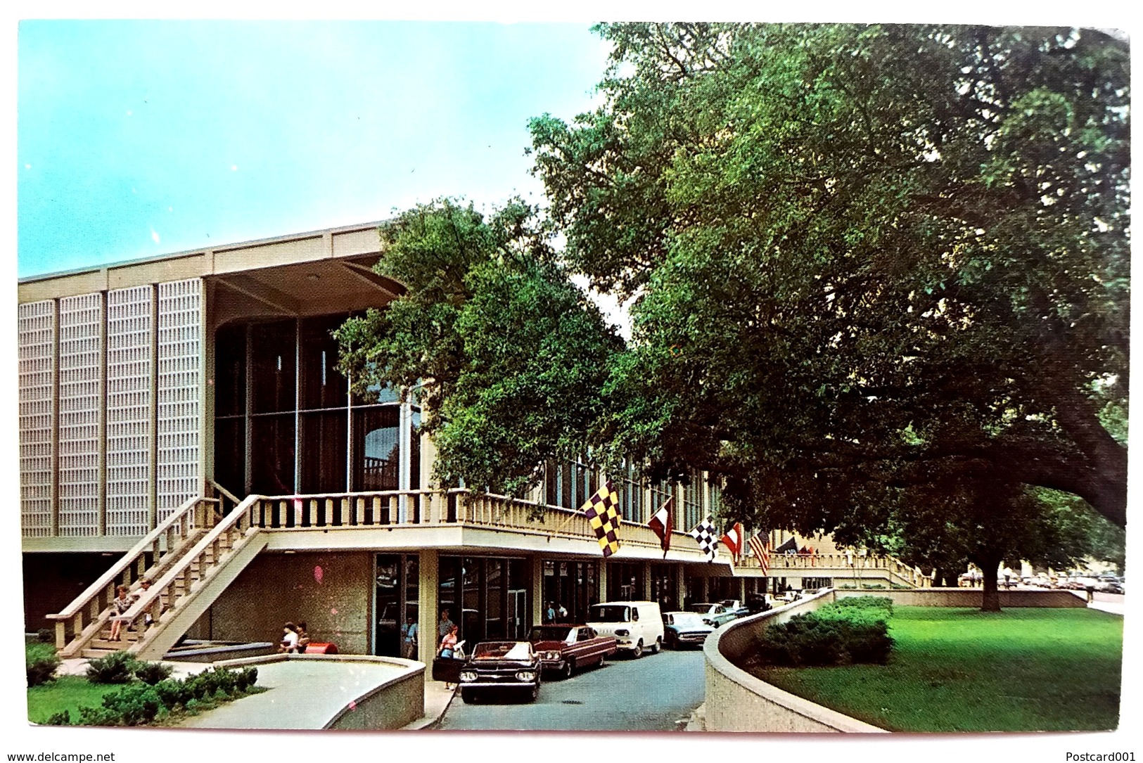 #688   The Louisiana State University - Baton Rouge, United States - Postcard - Baton Rouge