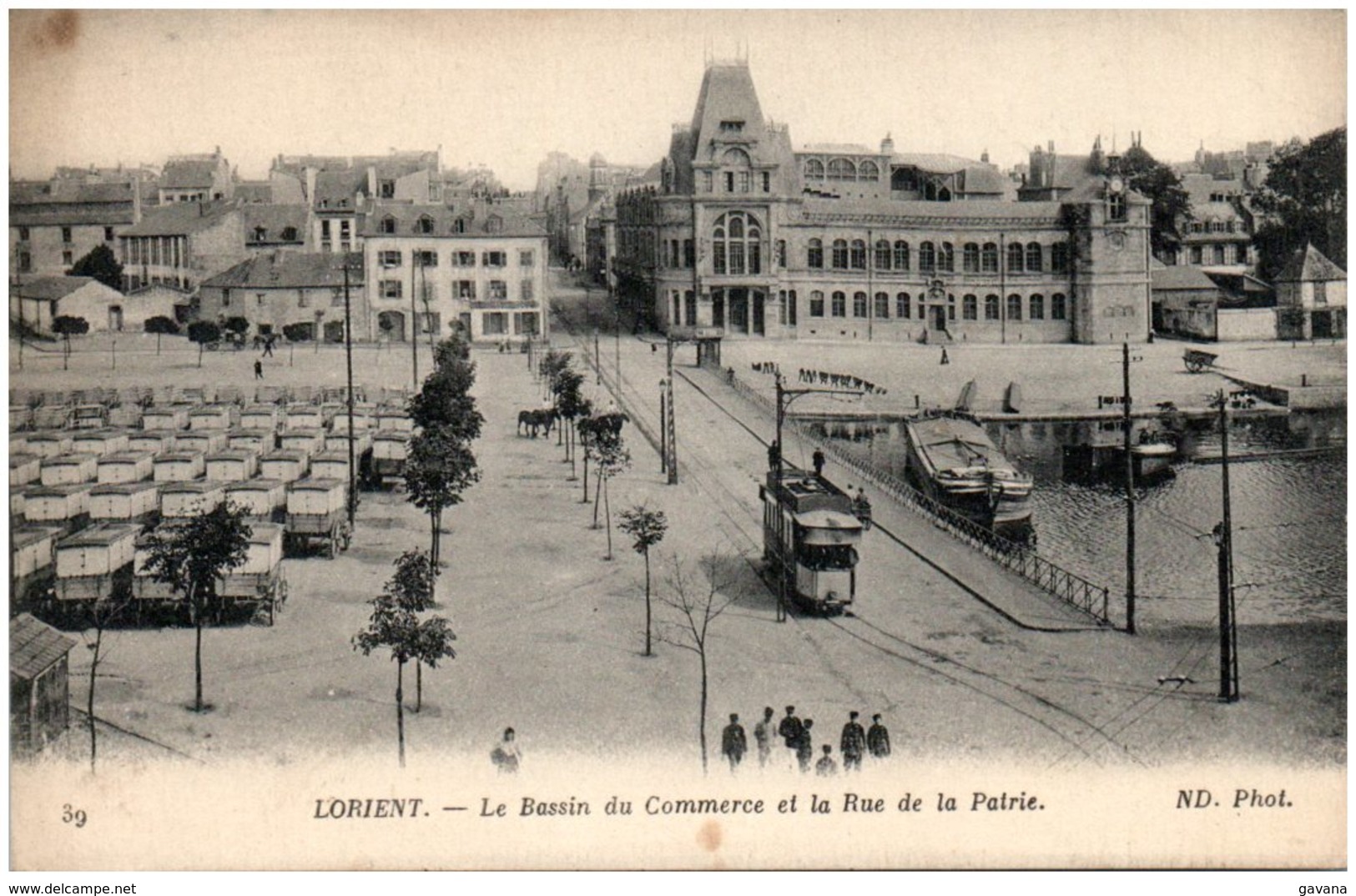 56 LORIENT - Le Bassin Du Commerce Et La Rue De La Patrie - Lorient